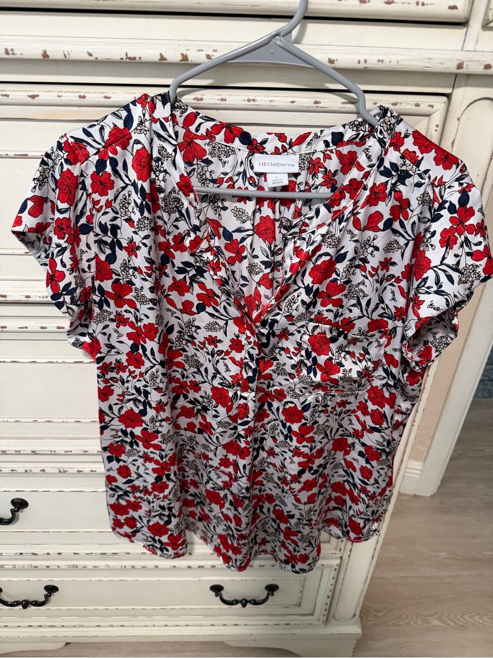 Liz Claiborne White Floral V-Neck Blouse with Red & Navy Accents